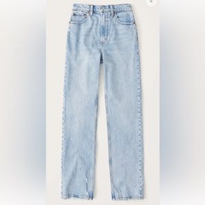 Abercrombie Ultra High Rise 90s Straight Leg Jean Size 27 Regular Length